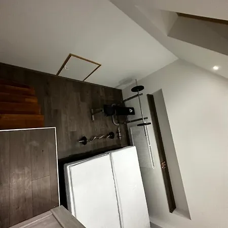 Max Apartment *