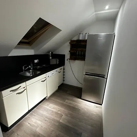 Apartment Max
